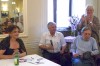 Marianna Accerboni presenta la mostra - a destra il Presidente della Comunità serbo ortodossa di Trieste Zlatimir Selaković, il Presidente Ass. Non bombe ma solo caramelle Gilberto Vlaic e Olga Micol